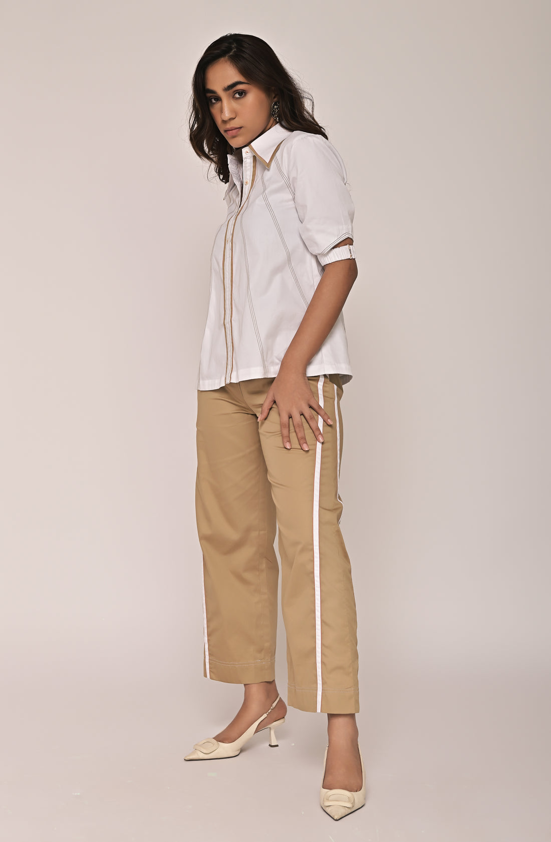 Sunshine Coord (White and Beige)