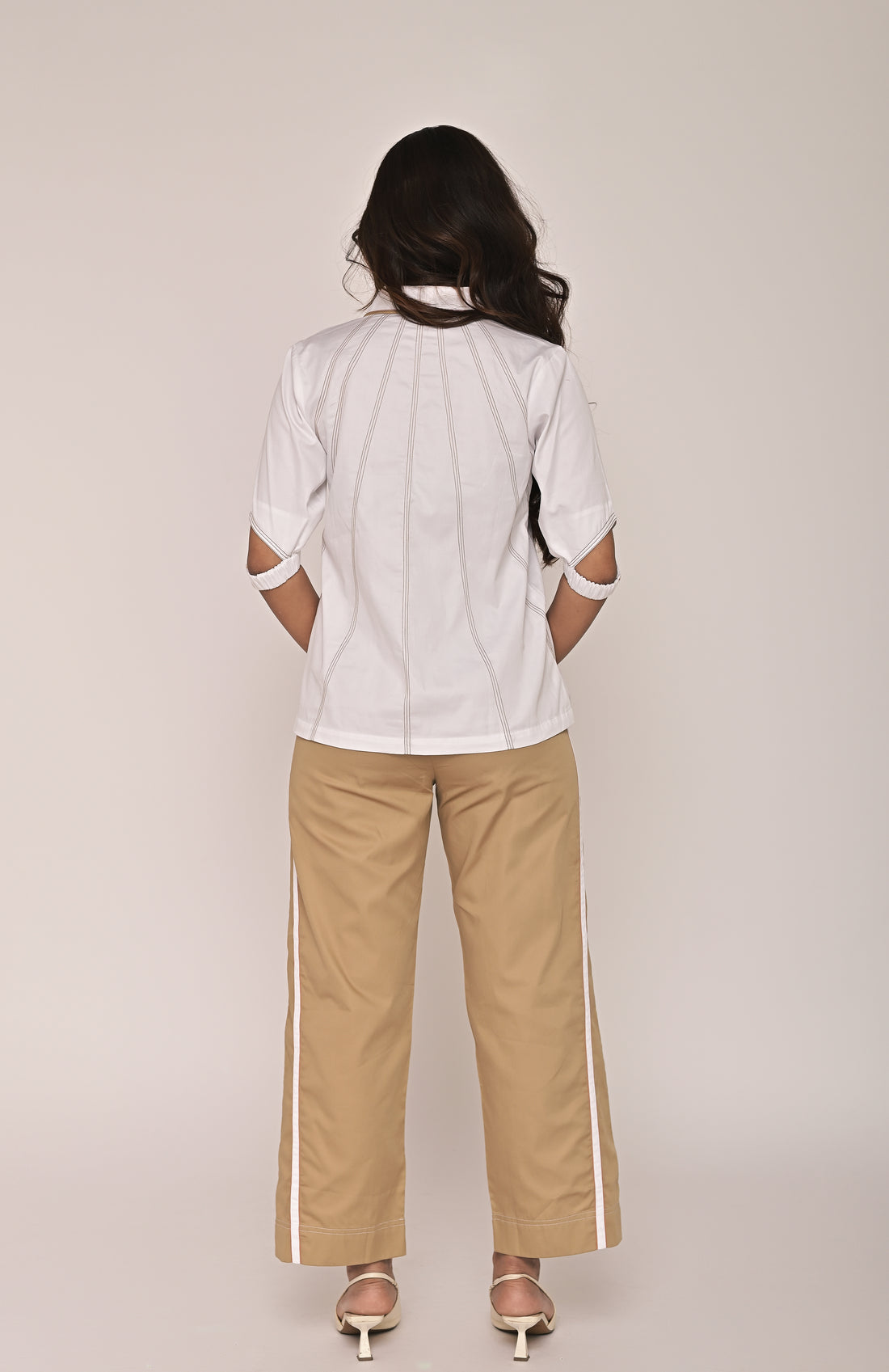 Sunshine Coord (White and Beige)