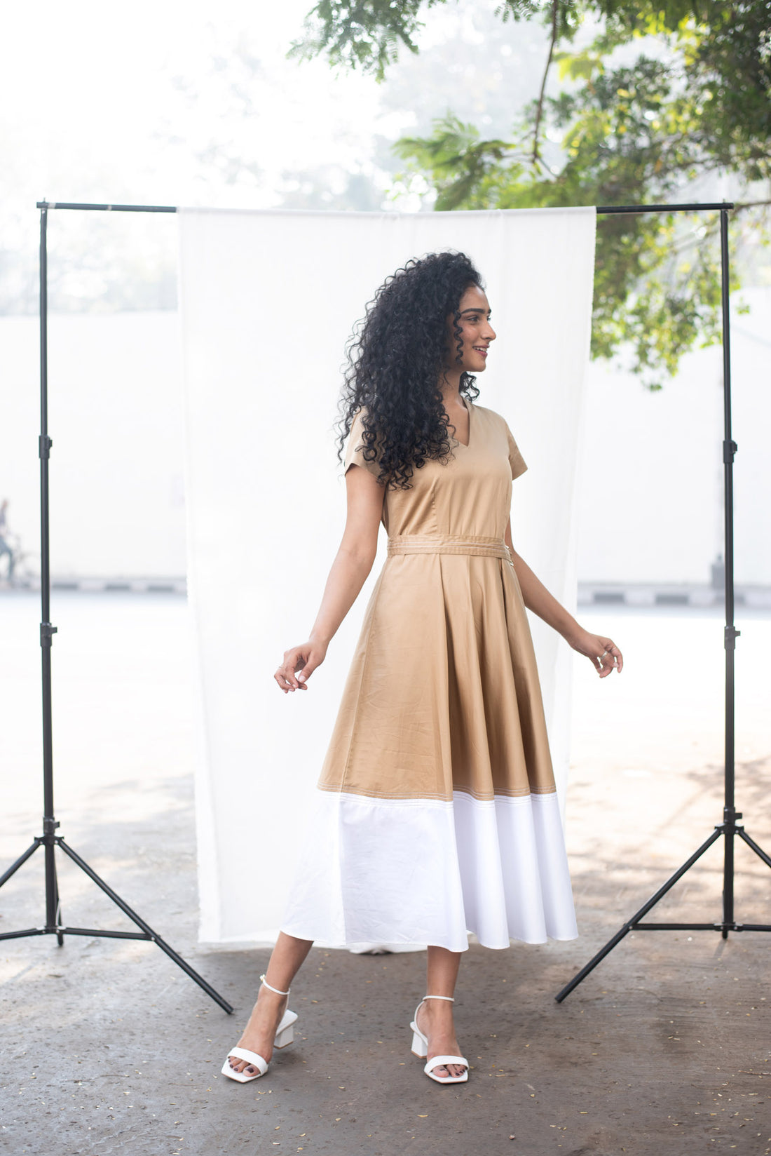 Contrast Blocking Dress - Beige Gold